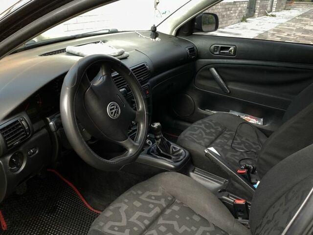 Чорний Фольксваген Пассат Варіант, об'ємом двигуна 1.6 л та пробігом 370 тис. км за 2800 $, фото 10 на Automoto.ua