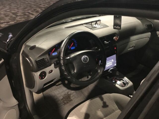 Черный Фольксваген Пассат Вариант, объемом двигателя 1.9 л и пробегом 390 тыс. км за 3700 $, фото 15 на Automoto.ua