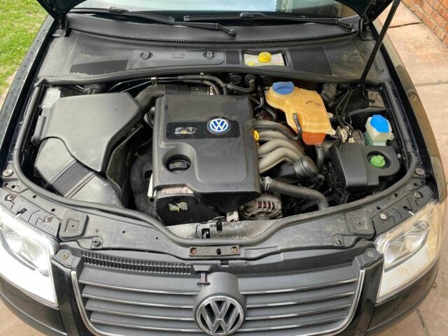 Черный Фольксваген Пассат Вариант, объемом двигателя 2 л и пробегом 218 тыс. км за 4000 $, фото 1 на Automoto.ua