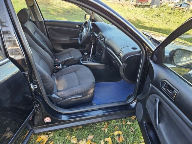 Фольксваген Пассат Варіант 2001 у Житомирі на Automoto.ua Чорний Фольксваген Пассат Варіант, об'ємом двигуна 1.9 л та пробігом 327 тис. км за 2050 $, фото 8 на Automoto.ua