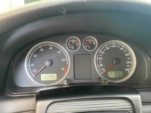 Черный Фольксваген Пассат Вариант, объемом двигателя 2 л и пробегом 218 тыс. км за 4000 $, фото 14 на Automoto.ua