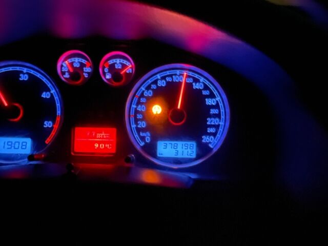 Чорний Фольксваген Пассат Варіант, об'ємом двигуна 2.5 л та пробігом 380 тис. км за 3000 $, фото 7 на Automoto.ua