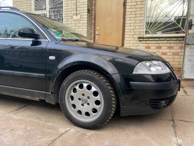 Черный Фольксваген Пассат Вариант, объемом двигателя 2 л и пробегом 218 тыс. км за 4000 $, фото 6 на Automoto.ua