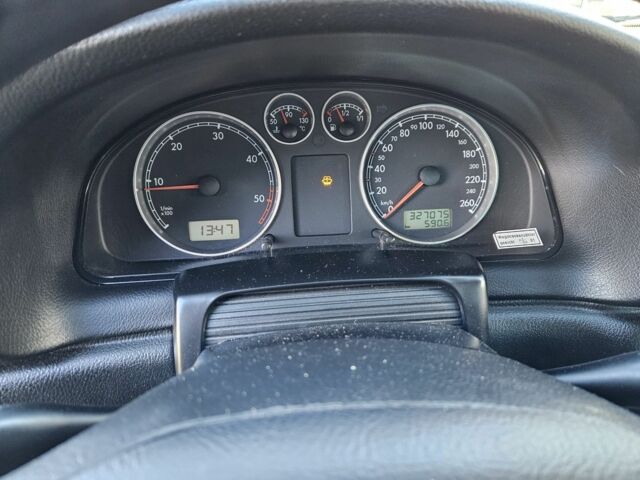 Фольксваген Пассат Варіант 2001 у Житомирі на Automoto.ua Чорний Фольксваген Пассат Варіант, об'ємом двигуна 1.9 л та пробігом 327 тис. км за 2050 $, фото 13 на Automoto.ua