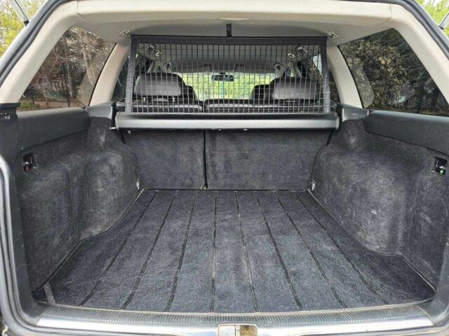 Черный Фольксваген Пассат Вариант, объемом двигателя 1.8 л и пробегом 252 тыс. км за 4399 $, фото 21 на Automoto.ua