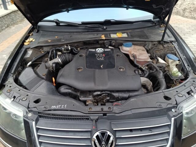 Черный Фольксваген Пассат Вариант, объемом двигателя 2.5 л и пробегом 405 тыс. км за 3700 $, фото 5 на Automoto.ua