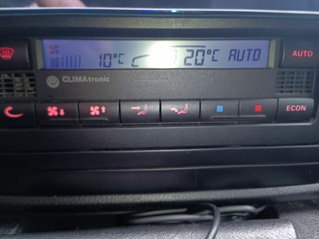 Черный Фольксваген Пассат Вариант, объемом двигателя 2.5 л и пробегом 405 тыс. км за 3700 $, фото 6 на Automoto.ua