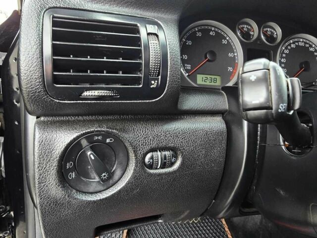 Черный Фольксваген Пассат Вариант, объемом двигателя 1.8 л и пробегом 252 тыс. км за 4399 $, фото 17 на Automoto.ua