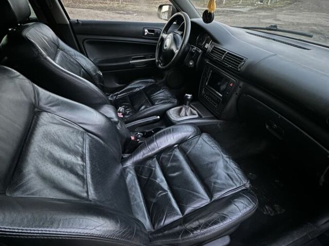 Черный Фольксваген Пассат Вариант, объемом двигателя 0 л и пробегом 111 тыс. км за 2300 $, фото 1 на Automoto.ua