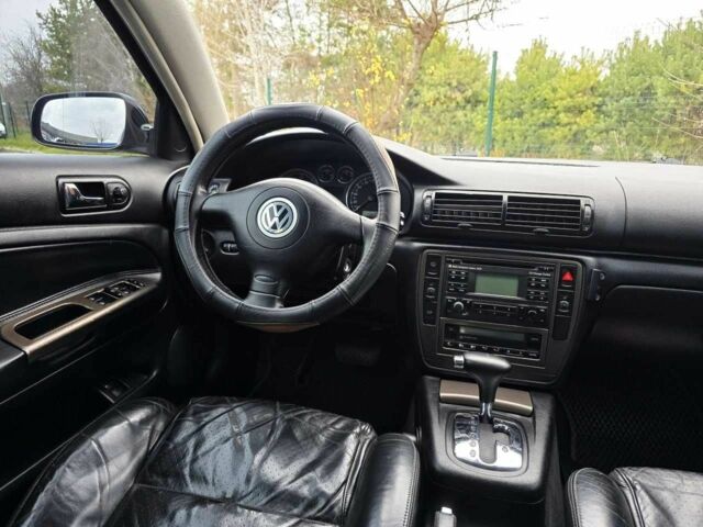 Черный Фольксваген Пассат Вариант, объемом двигателя 1.8 л и пробегом 252 тыс. км за 4399 $, фото 22 на Automoto.ua