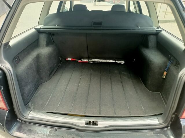 Черный Фольксваген Пассат Вариант, объемом двигателя 1.9 л и пробегом 290 тыс. км за 3800 $, фото 1 на Automoto.ua