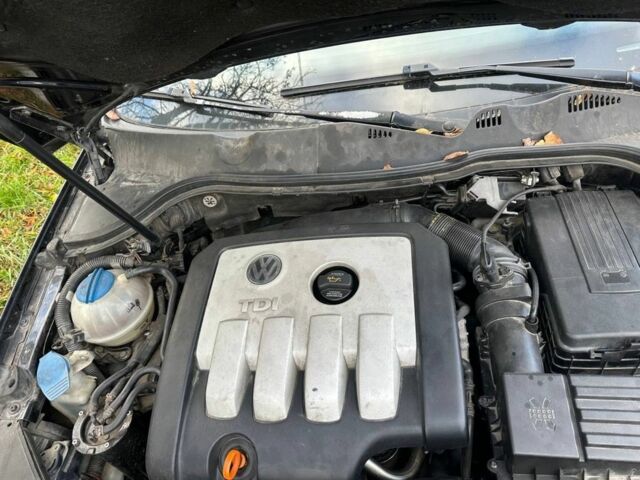 Фольксваген Пассат Вариант 2003 в Киеве на Automoto.ua Черный Фольксваген Пассат Вариант, объемом двигателя 2 л и пробегом 333 тыс. км за 2100 $, фото 7 на Automoto.ua