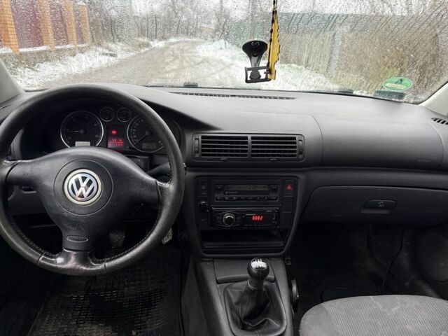 Черный Фольксваген Пассат Вариант, объемом двигателя 1.9 л и пробегом 397 тыс. км за 2400 $, фото 6 на Automoto.ua