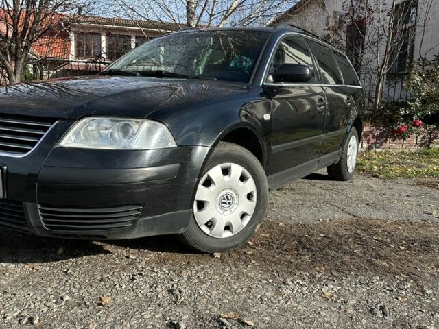 Черный Фольксваген Пассат Вариант, объемом двигателя 1.9 л и пробегом 330 тыс. км за 2499 $, фото 10 на Automoto.ua