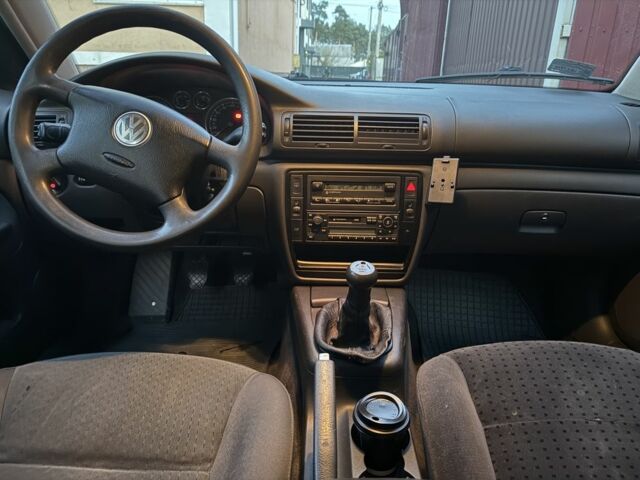 Чорний Фольксваген Пассат Варіант, об'ємом двигуна 2 л та пробігом 290 тис. км за 2700 $, фото 3 на Automoto.ua