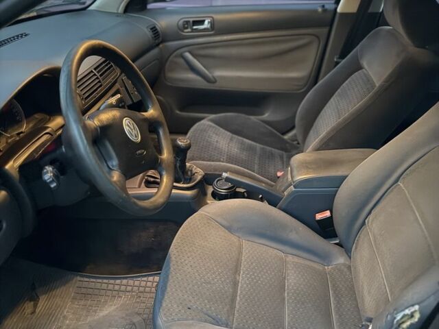 Чорний Фольксваген Пассат Варіант, об'ємом двигуна 2 л та пробігом 290 тис. км за 2700 $, фото 6 на Automoto.ua