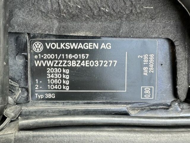 Черный Фольксваген Пассат Вариант, объемом двигателя 1.9 л и пробегом 330 тыс. км за 2499 $, фото 6 на Automoto.ua