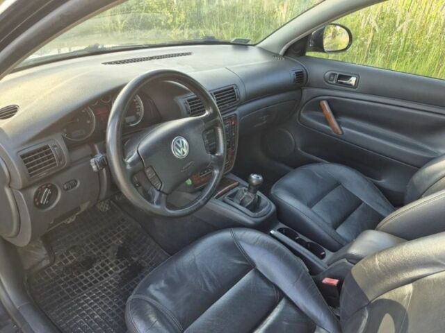 Чорний Фольксваген Пассат Варіант, об'ємом двигуна 2 л та пробігом 323 тис. км за 1300 $, фото 3 на Automoto.ua