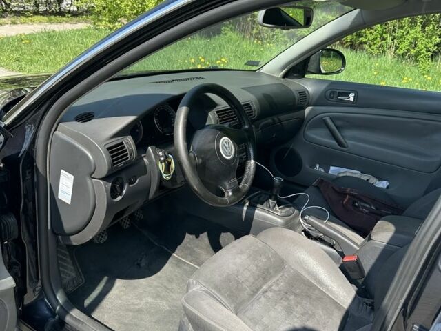 Черный Фольксваген Пассат Вариант, объемом двигателя 1.9 л и пробегом 354 тыс. км за 5600 $, фото 10 на Automoto.ua