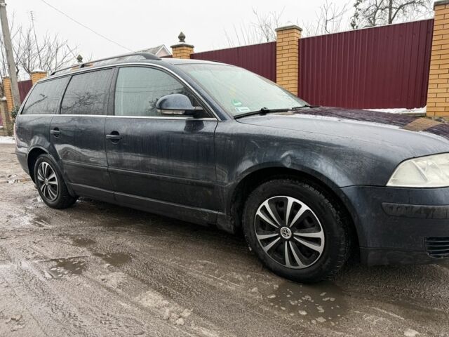 Черный Фольксваген Пассат Вариант, объемом двигателя 1.9 л и пробегом 397 тыс. км за 2400 $, фото 1 на Automoto.ua