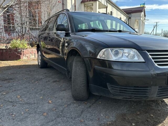 Черный Фольксваген Пассат Вариант, объемом двигателя 1.9 л и пробегом 330 тыс. км за 2499 $, фото 9 на Automoto.ua