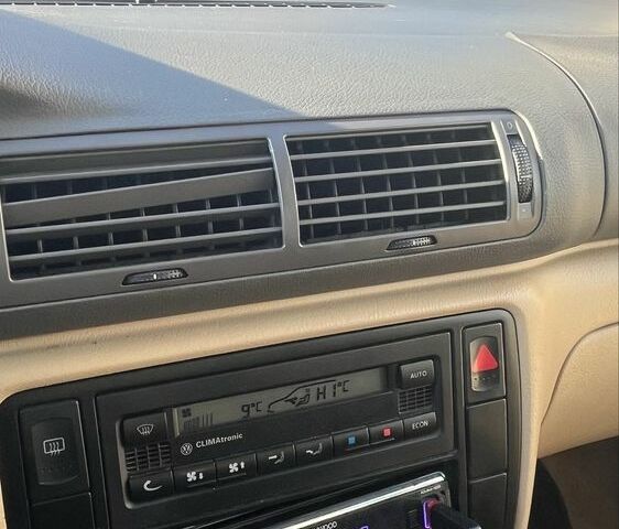 Чорний Фольксваген Пассат Варіант, об'ємом двигуна 1.9 л та пробігом 400 тис. км за 2900 $, фото 15 на Automoto.ua