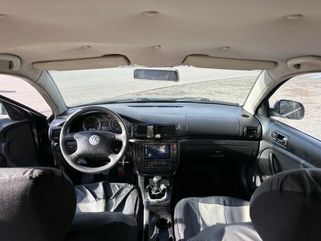 Черный Фольксваген Пассат Вариант, объемом двигателя 1.9 л и пробегом 330 тыс. км за 2499 $, фото 3 на Automoto.ua