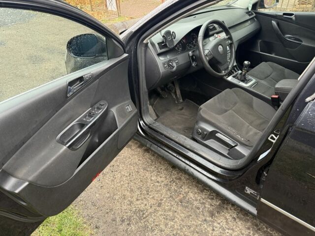 Фольксваген Пассат Варіант 2005 у Луцьку на Automoto.ua Чорний Фольксваген Пассат Варіант, об'ємом двигуна 2 л та пробігом 350 тис. км за 2350 $, фото 5 на Automoto.ua