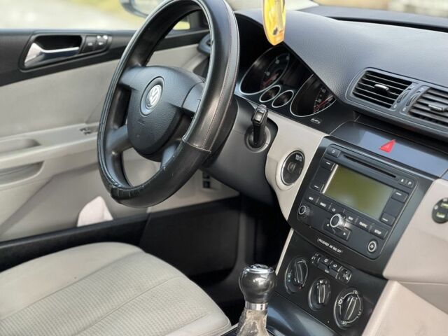 Черный Фольксваген Пассат Вариант, объемом двигателя 1.9 л и пробегом 290 тыс. км за 2200 $, фото 6 на Automoto.ua