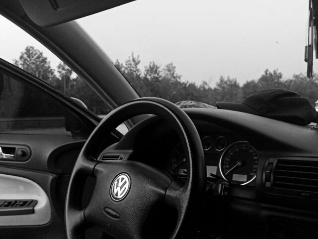 Чорний Фольксваген Пассат Варіант, об'ємом двигуна 1.6 л та пробігом 260 тис. км за 4500 $, фото 2 на Automoto.ua