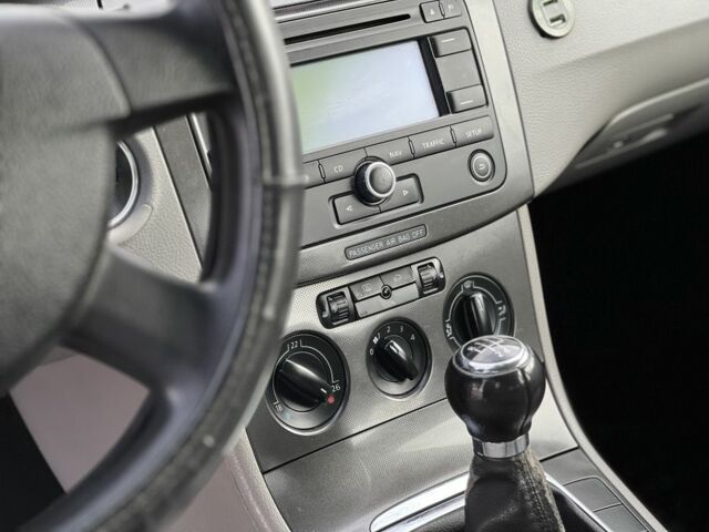 Черный Фольксваген Пассат Вариант, объемом двигателя 1.9 л и пробегом 290 тыс. км за 2200 $, фото 5 на Automoto.ua