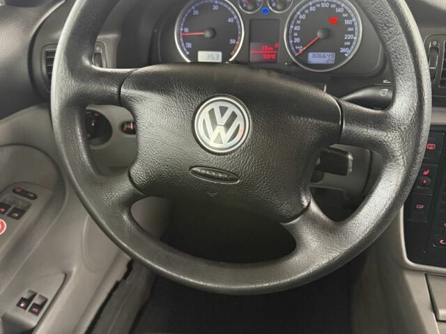 Черный Фольксваген Пассат Вариант, объемом двигателя 1.9 л и пробегом 280 тыс. км за 2750 $, фото 10 на Automoto.ua