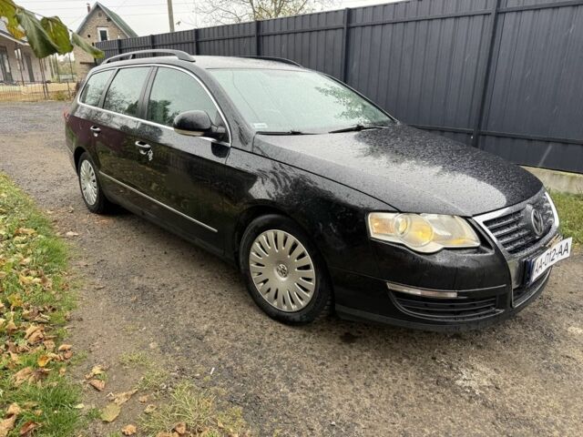 Фольксваген Пассат Варіант 2005 у Луцьку на Automoto.ua Чорний Фольксваген Пассат Варіант, об'ємом двигуна 2 л та пробігом 350 тис. км за 2350 $, фото 1 на Automoto.ua