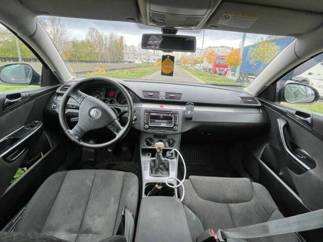 Фольксваген Пассат Вариант 2005 в Киеве на Automoto.ua Черный Фольксваген Пассат Вариант, объемом двигателя 2 л и пробегом 300 тыс. км за 1800 $, фото 10 на Automoto.ua