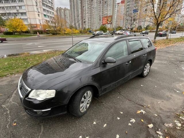 Фольксваген Пассат Вариант 2005 в Киеве на Automoto.ua Черный Фольксваген Пассат Вариант, объемом двигателя 2 л и пробегом 300 тыс. км за 1800 $, фото 1 на Automoto.ua