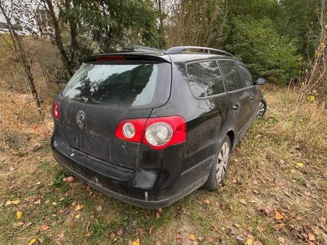 Фольксваген Пассат Вариант 2005 в Киеве на Automoto.ua Черный Фольксваген Пассат Вариант, объемом двигателя 2 л и пробегом 300 тыс. км за 1800 $, фото 4 на Automoto.ua