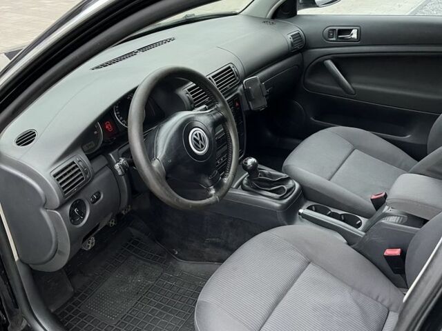 Черный Фольксваген Пассат Вариант, объемом двигателя 2 л и пробегом 274 тыс. км за 4499 $, фото 12 на Automoto.ua