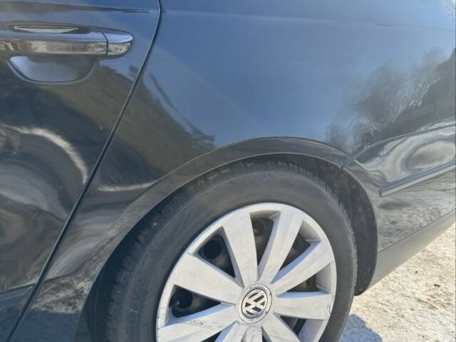 Чорний Фольксваген Пассат Варіант, об'ємом двигуна 2 л та пробігом 280 тис. км за 3000 $, фото 7 на Automoto.ua