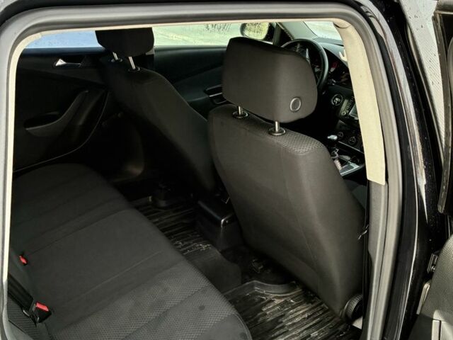 Черный Фольксваген Пассат Вариант, объемом двигателя 2 л и пробегом 274 тыс. км за 5650 $, фото 6 на Automoto.ua