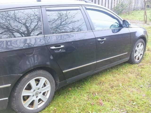 Черный Фольксваген Пассат Вариант, объемом двигателя 2 л и пробегом 246 тыс. км за 2800 $, фото 1 на Automoto.ua