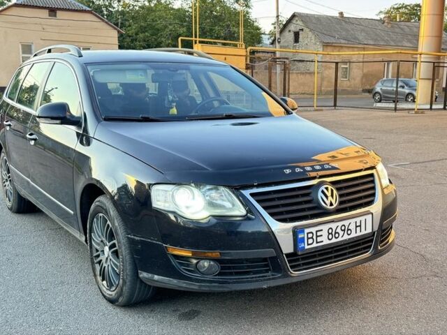 Черный Фольксваген Пассат Вариант, объемом двигателя 2 л и пробегом 315 тыс. км за 5800 $, фото 1 на Automoto.ua