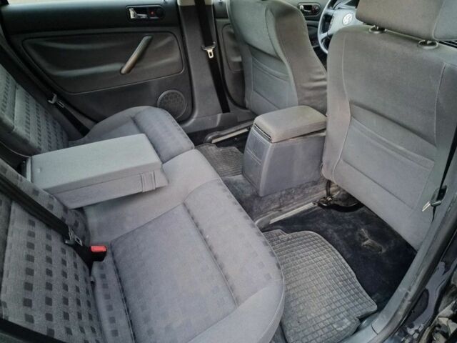 Чорний Фольксваген Пассат Варіант, об'ємом двигуна 1.9 л та пробігом 248 тис. км за 1650 $, фото 6 на Automoto.ua