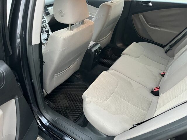 Черный Фольксваген Пассат Вариант, объемом двигателя 1.9 л и пробегом 273 тыс. км за 2904 $, фото 2 на Automoto.ua