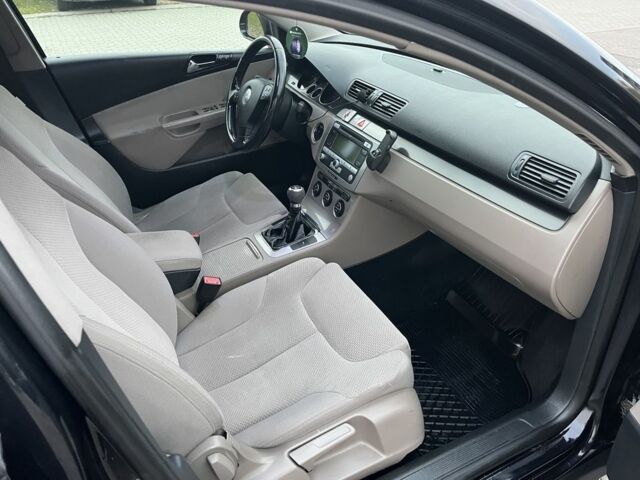 Черный Фольксваген Пассат Вариант, объемом двигателя 1.9 л и пробегом 273 тыс. км за 2904 $, фото 5 на Automoto.ua