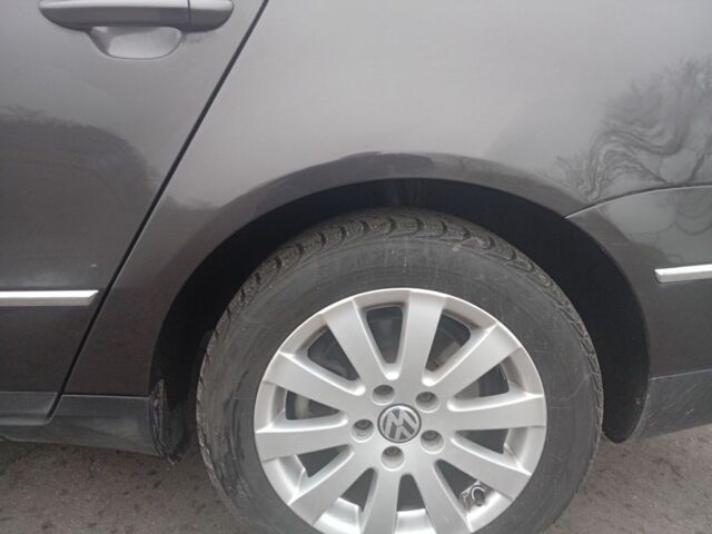 Чорний Фольксваген Пассат Варіант, об'ємом двигуна 2 л та пробігом 406 тис. км за 2940 $, фото 15 на Automoto.ua