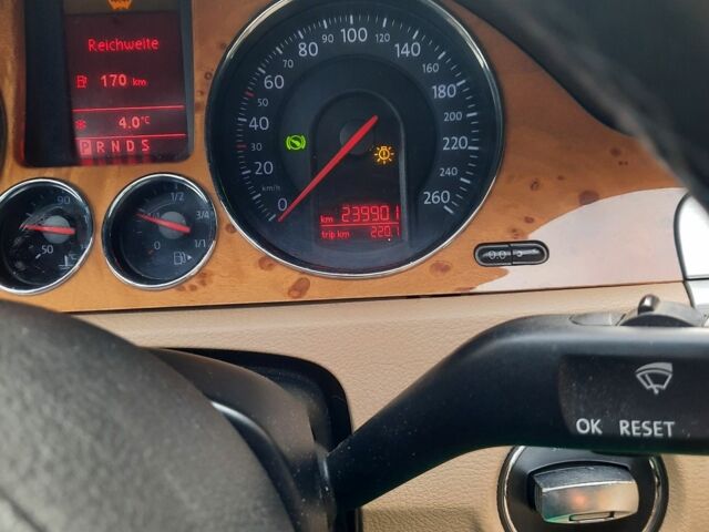 Черный Фольксваген Пассат Вариант, объемом двигателя 2 л и пробегом 240 тыс. км за 6400 $, фото 3 на Automoto.ua