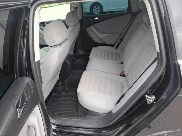 Черный Фольксваген Пассат Вариант, объемом двигателя 2 л и пробегом 470 тыс. км за 5600 $, фото 15 на Automoto.ua