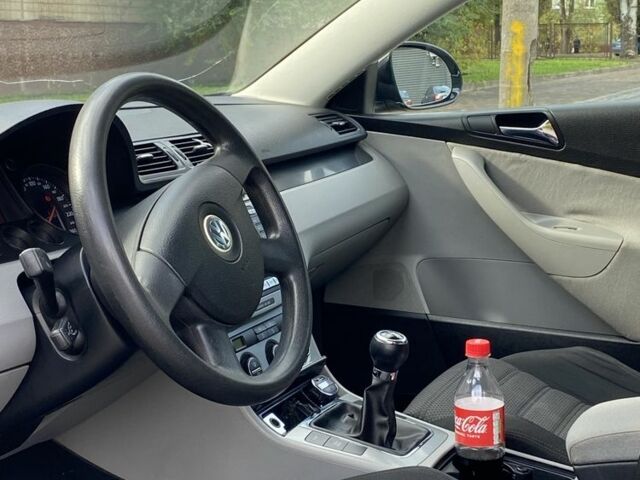 Фольксваген Пассат Вариант 2006 в Кривом Роге на Automoto.ua Черный Фольксваген Пассат Вариант, объемом двигателя 2 л и пробегом 317 тыс. км за 6450 $, фото 11 на Automoto.ua