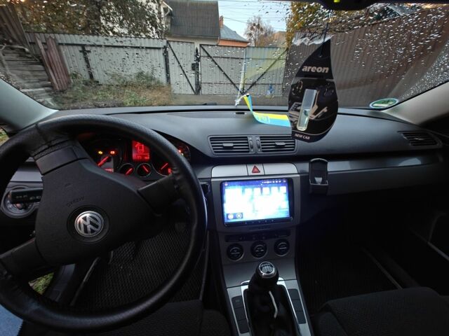 Черный Фольксваген Пассат Вариант, объемом двигателя 2 л и пробегом 225 тыс. км за 6000 $, фото 6 на Automoto.ua