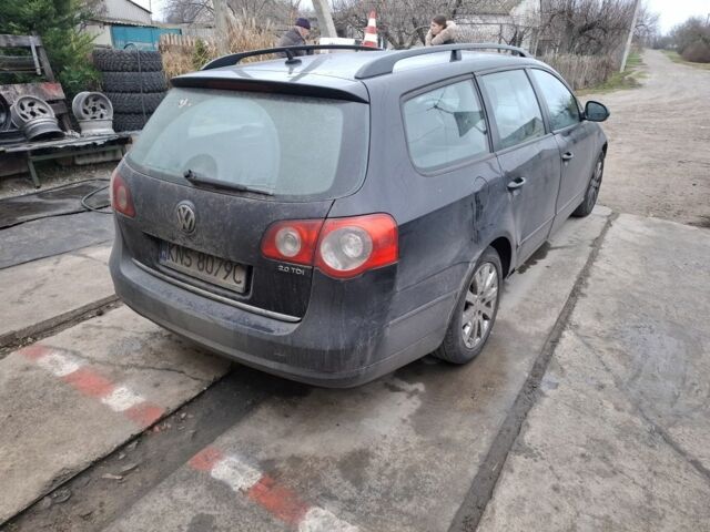 Черный Фольксваген Пассат Вариант, объемом двигателя 2 л и пробегом 450 тыс. км за 2999 $, фото 3 на Automoto.ua